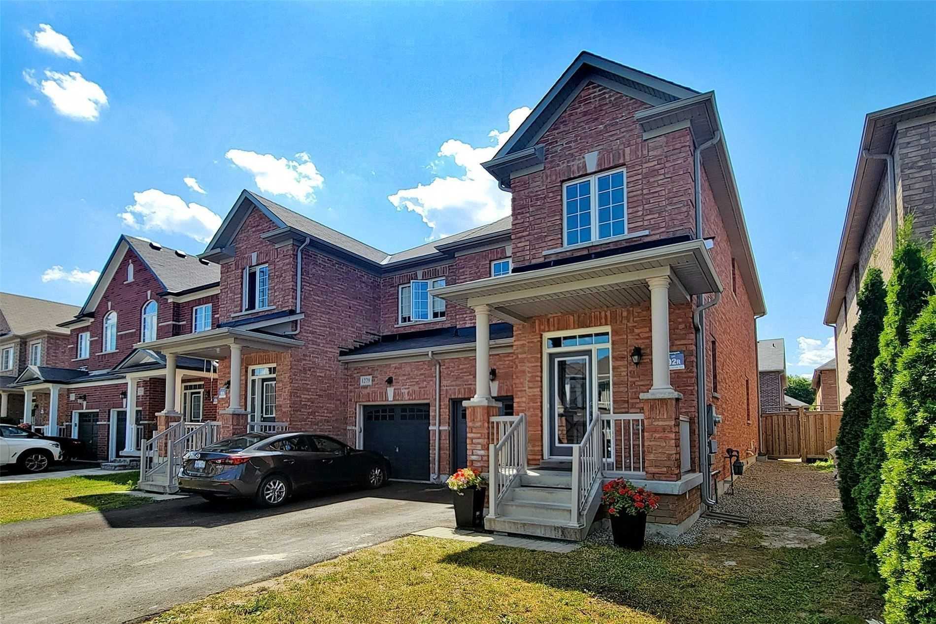 1281 Blencowe Cres