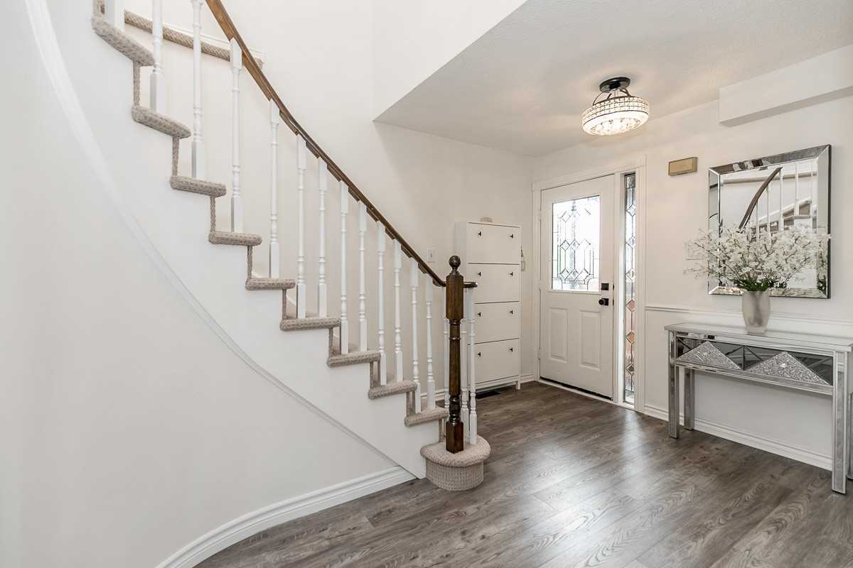 191 Billings Cres