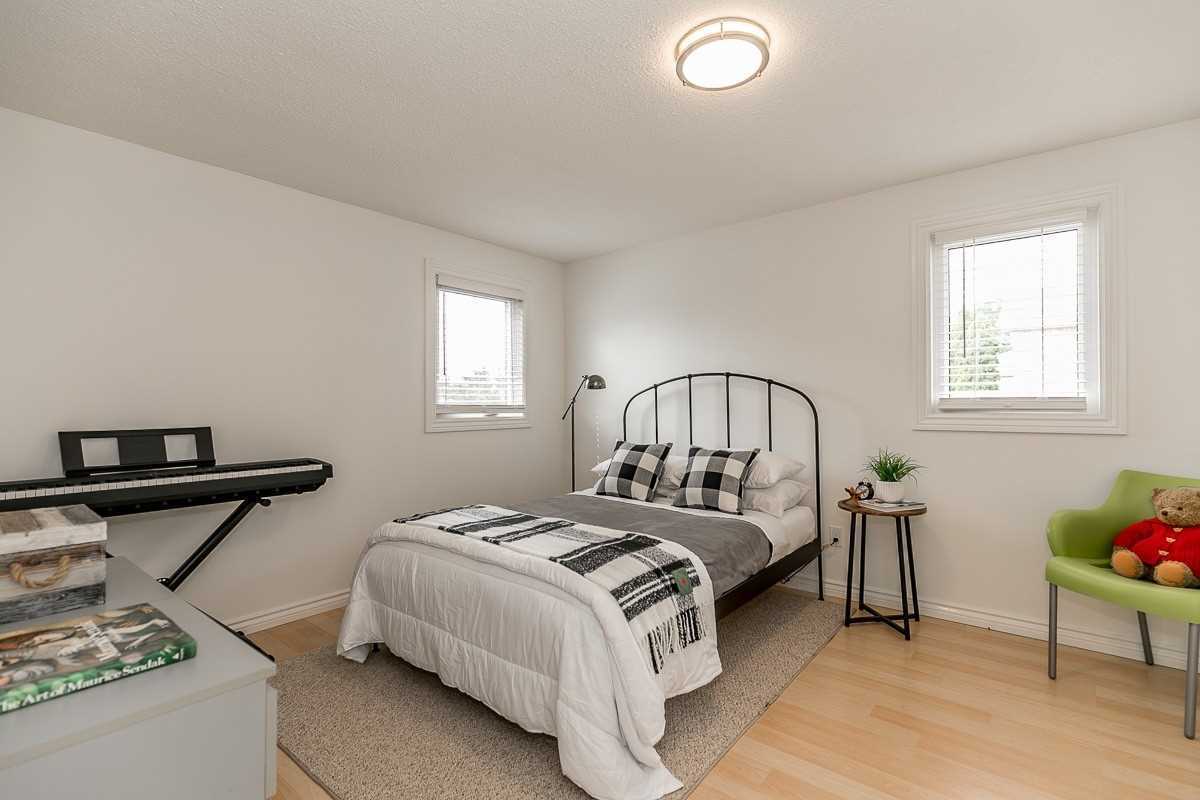 191 Billings Cres