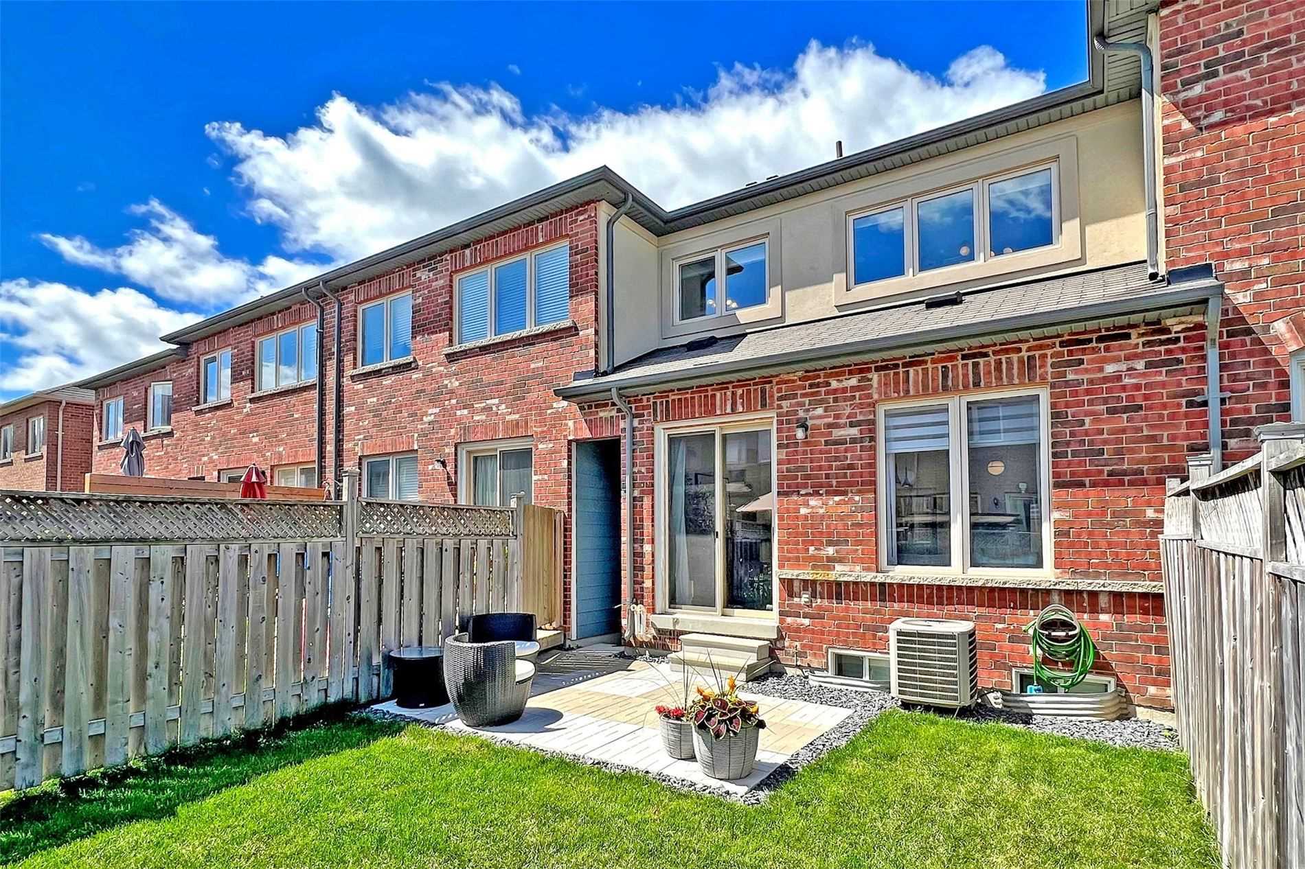 17 Rogers Tr