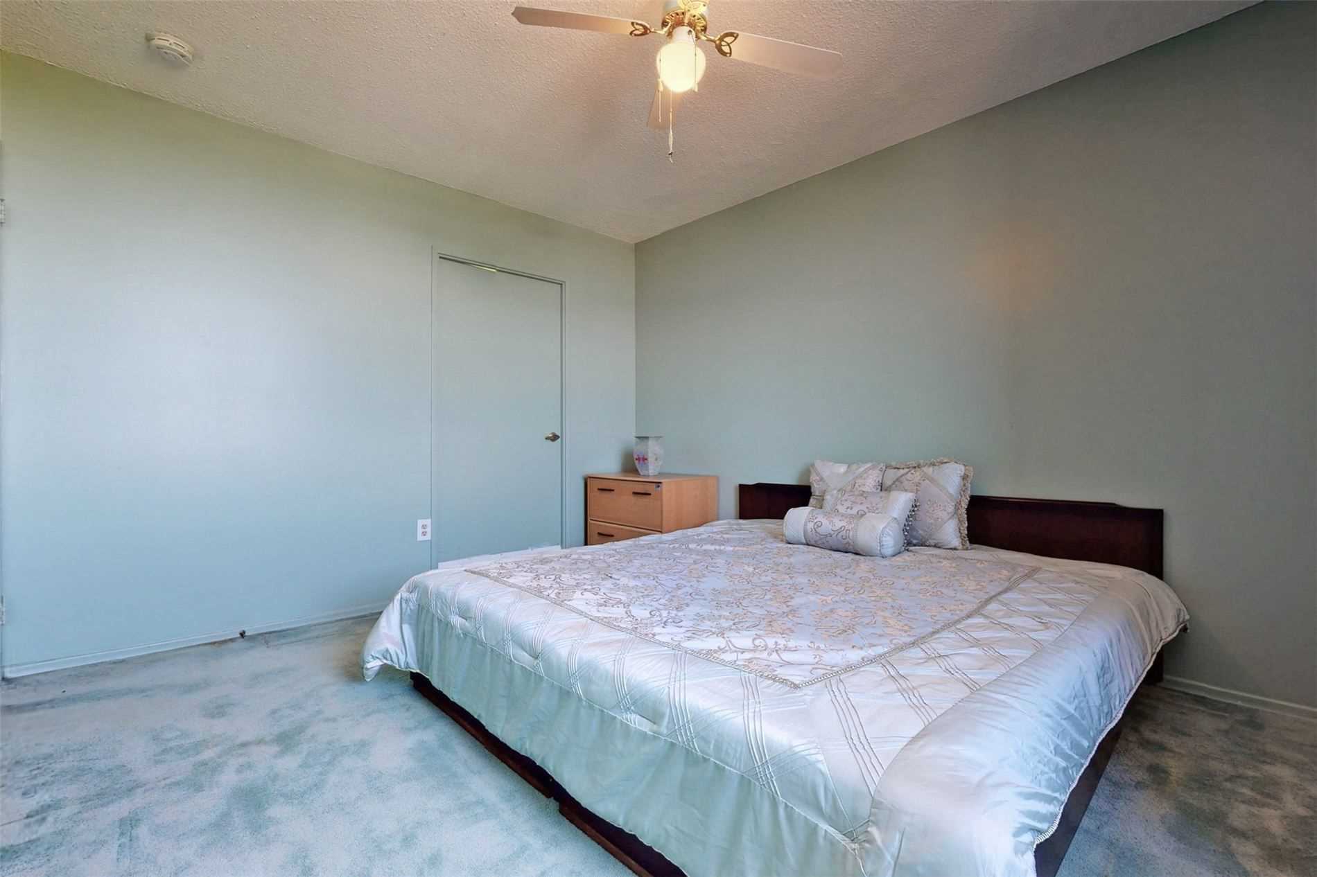 180 Dudley Ave, #601