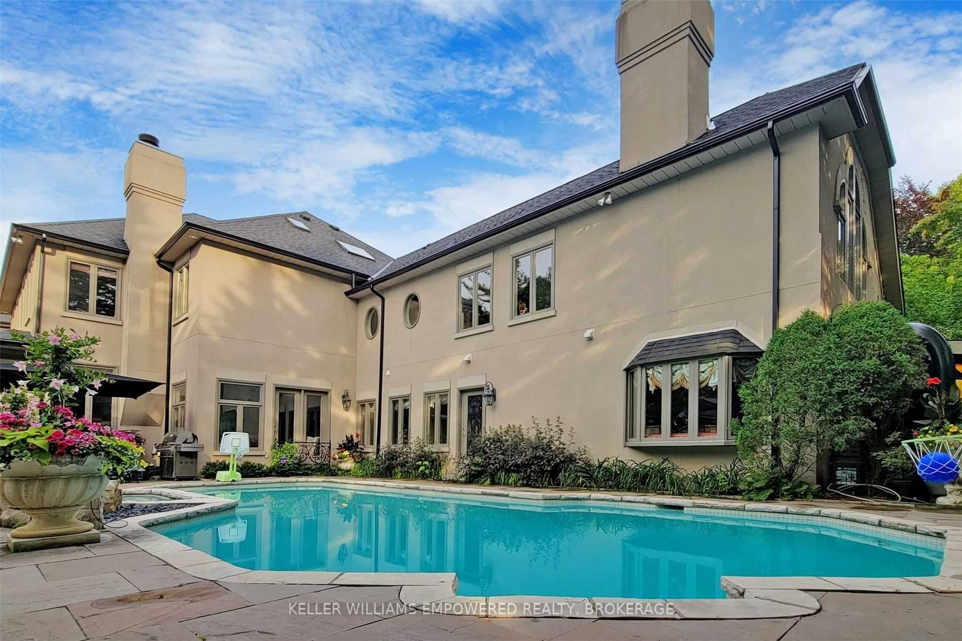 140 Rebecca Crt