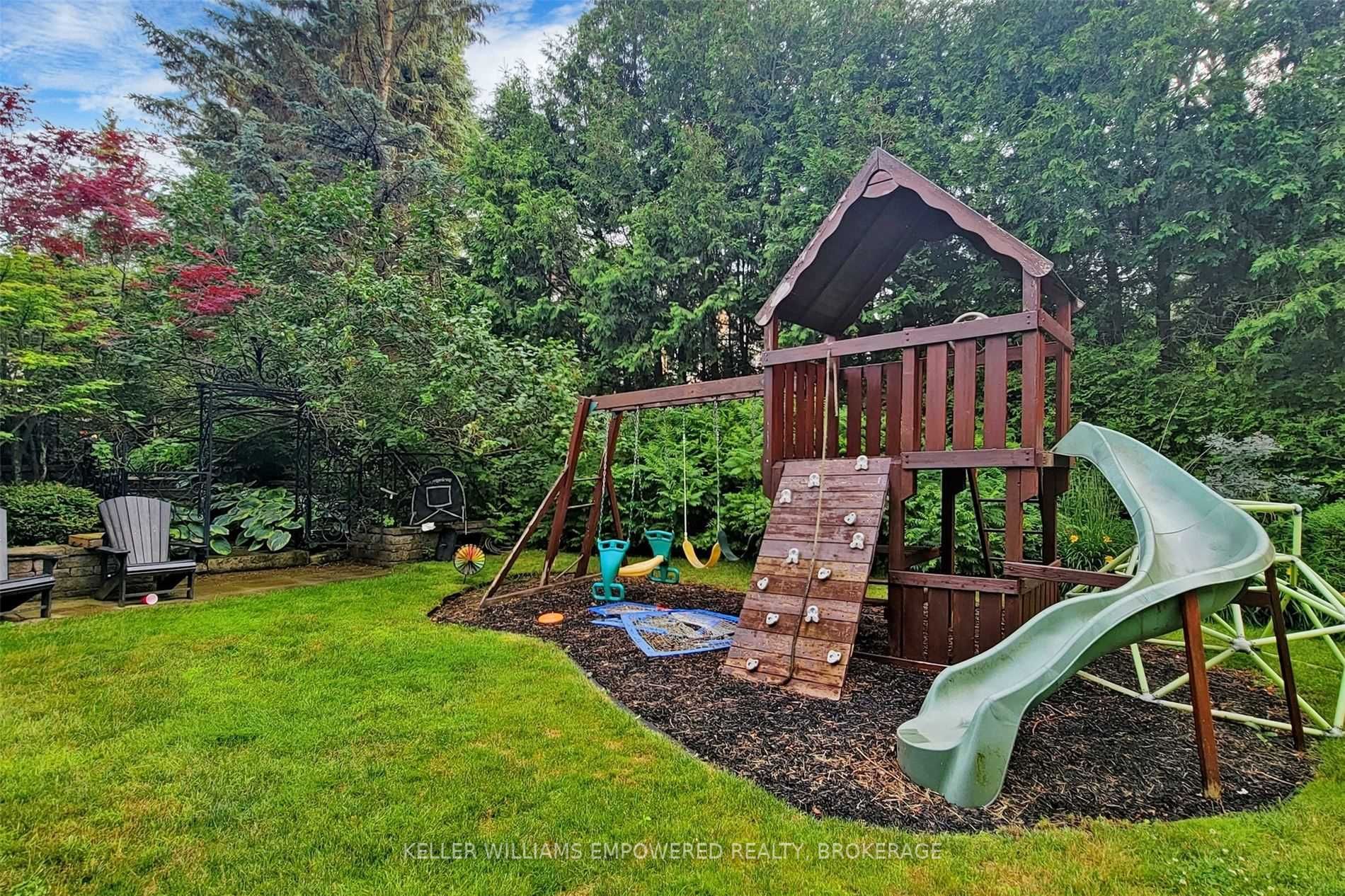 140 Rebecca Crt