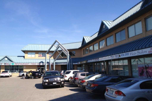 1136 Centre St, Vaughan