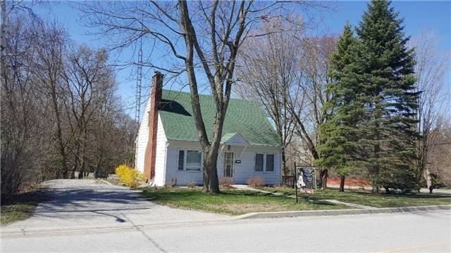 66 Roxborough Rd