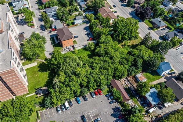 84 Simcoe Rd, Bradford West Gwillimbury