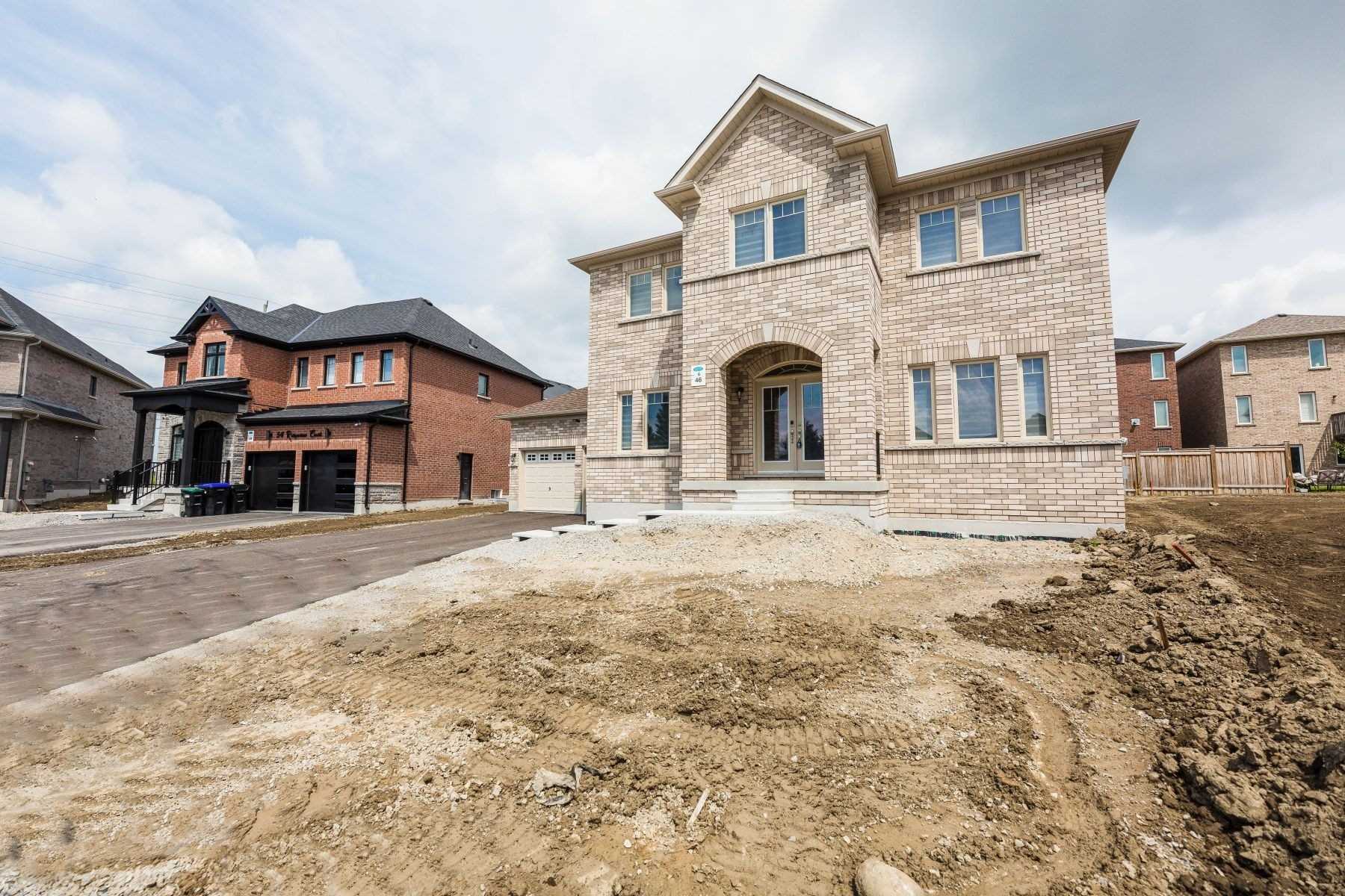 46 Ridgeview Crt