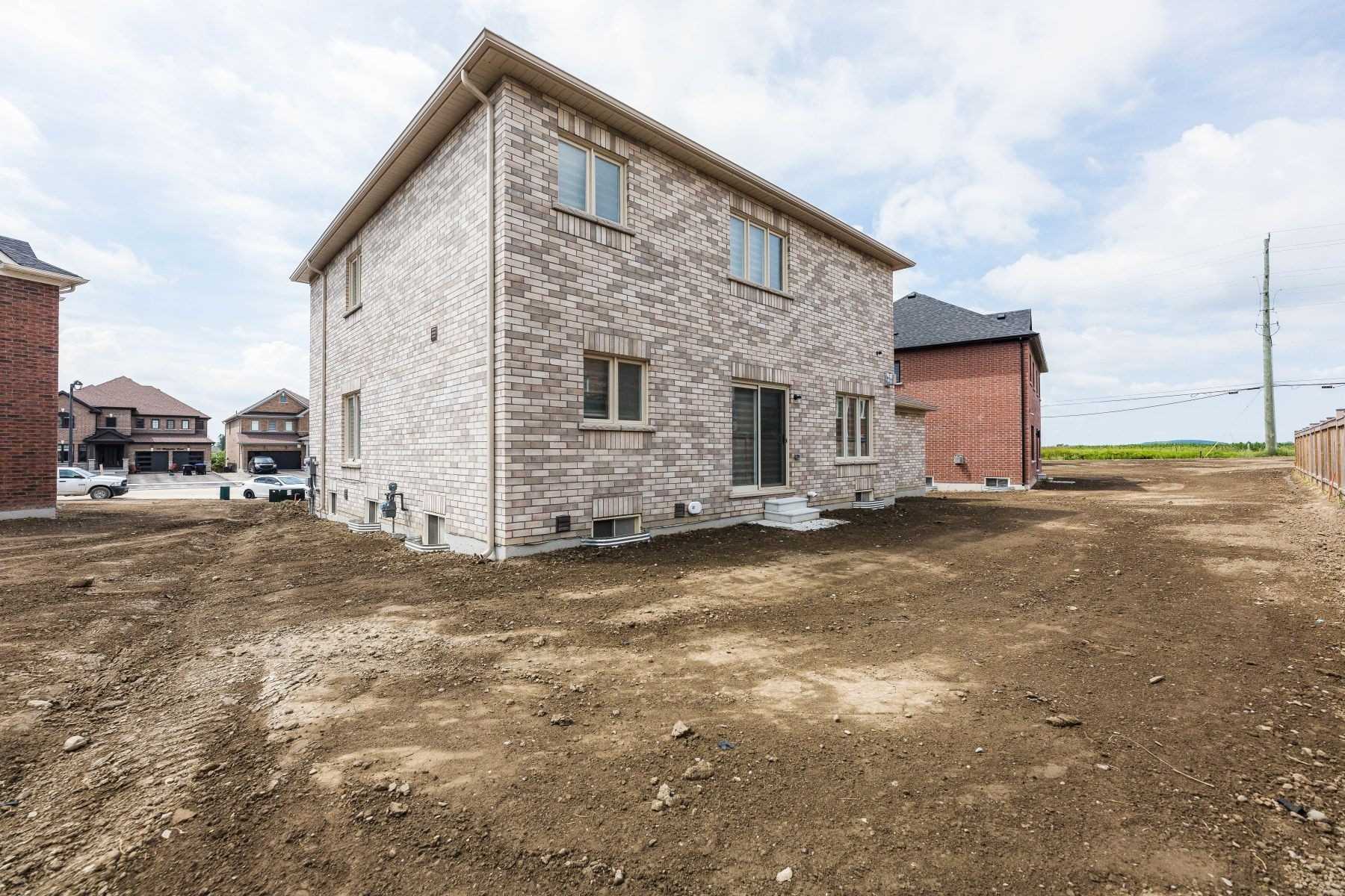 46 Ridgeview Crt