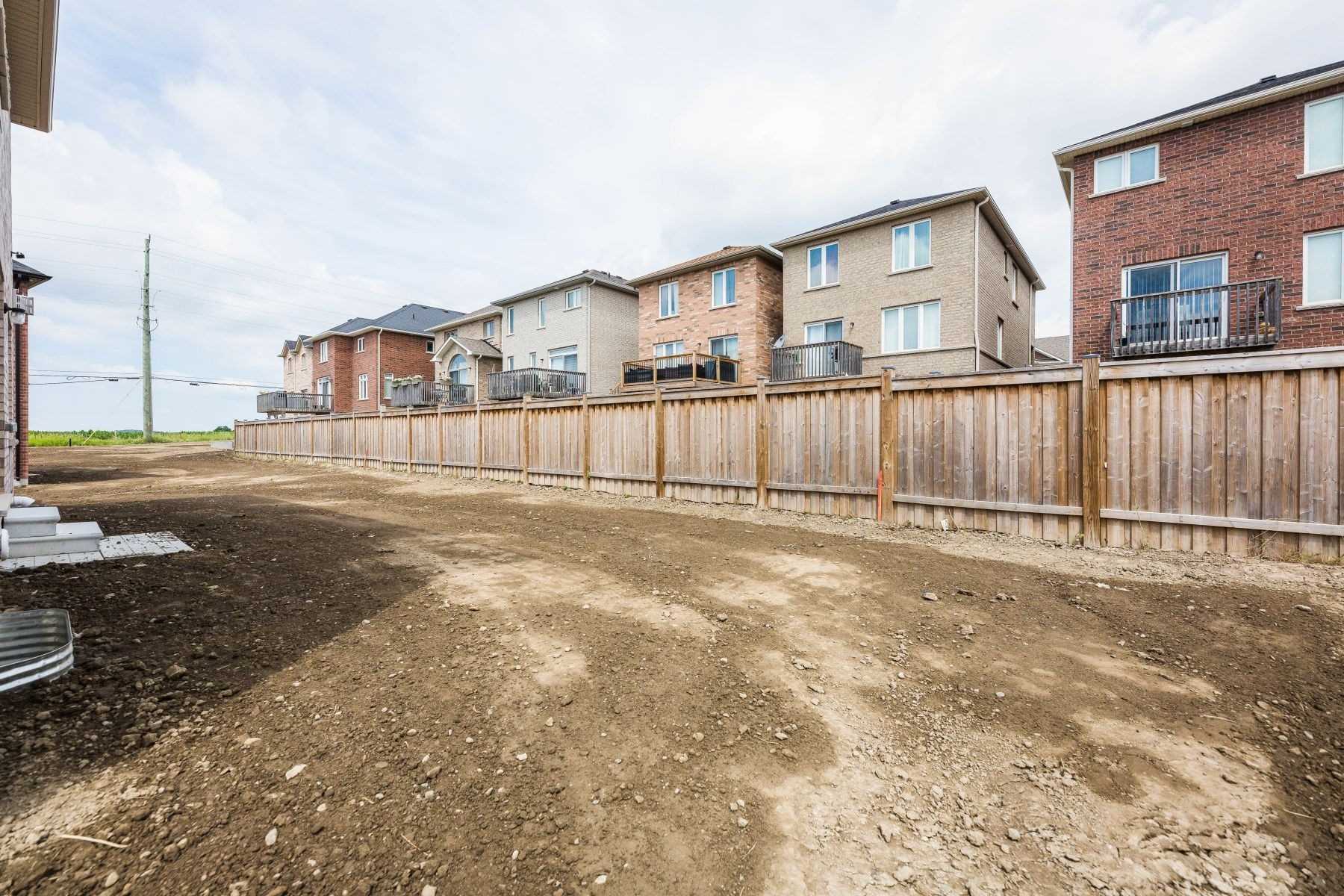 46 Ridgeview Crt