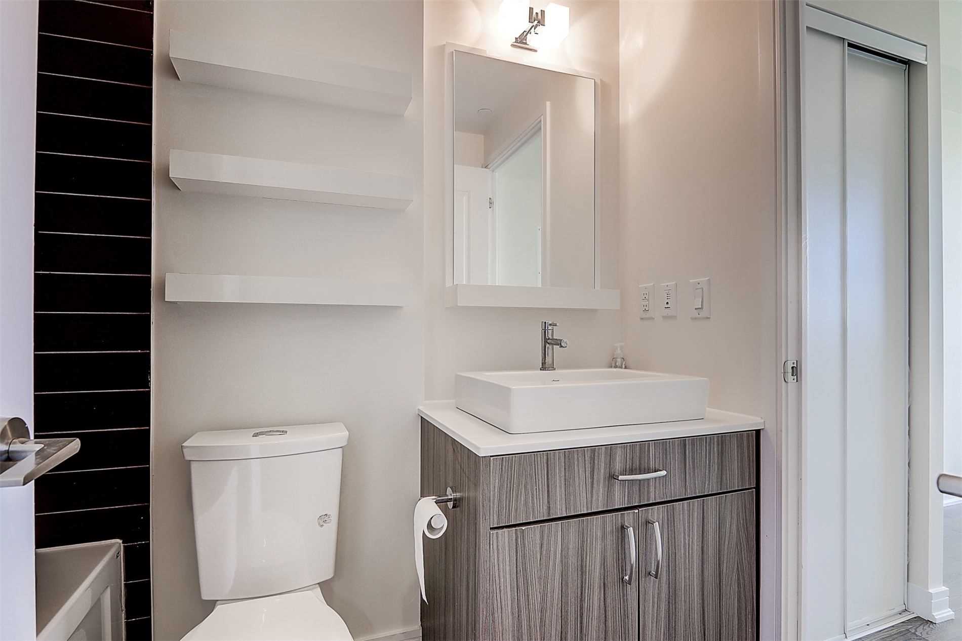 9205 Yonge St, #1111