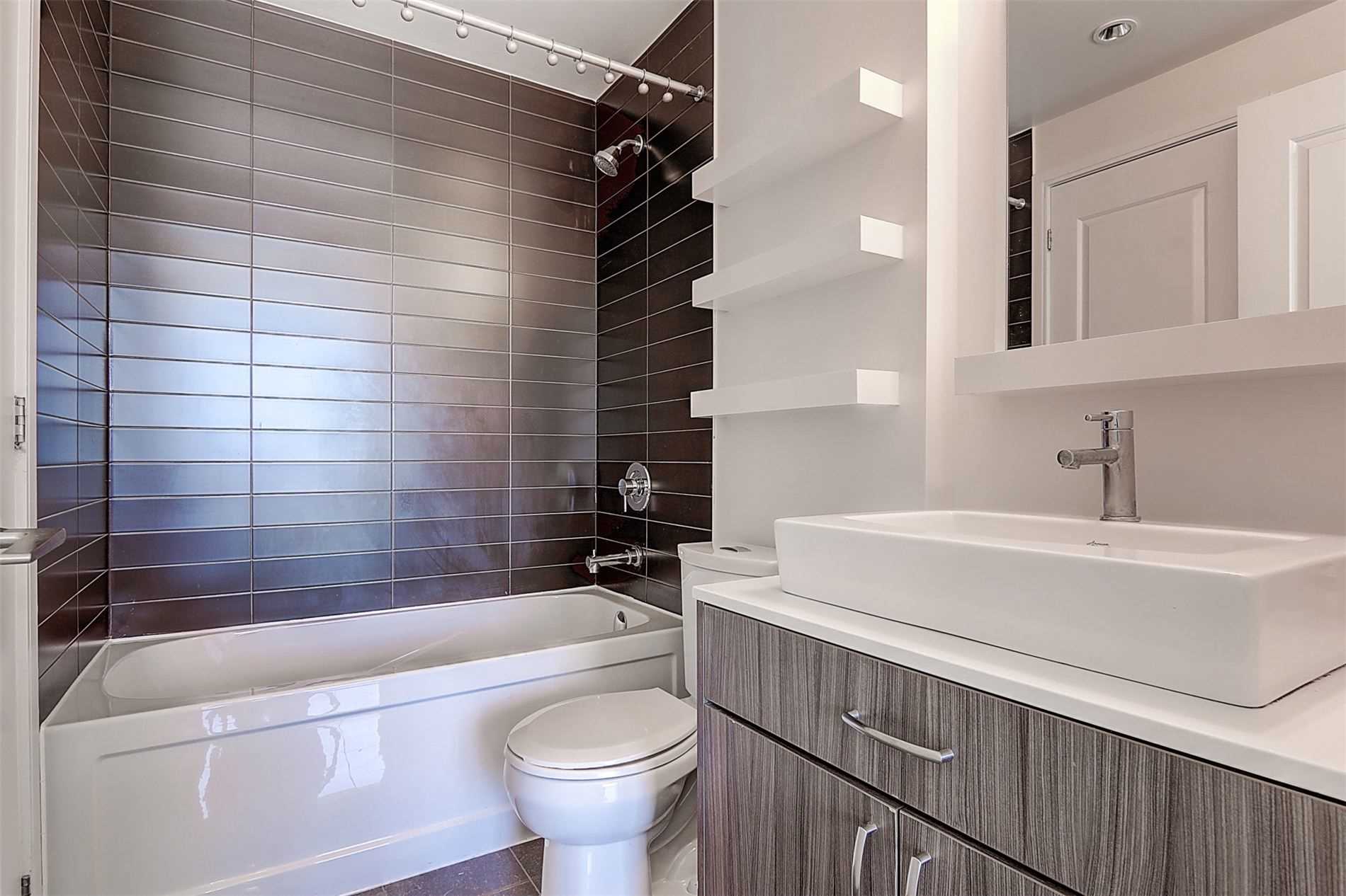 9205 Yonge St, #1111