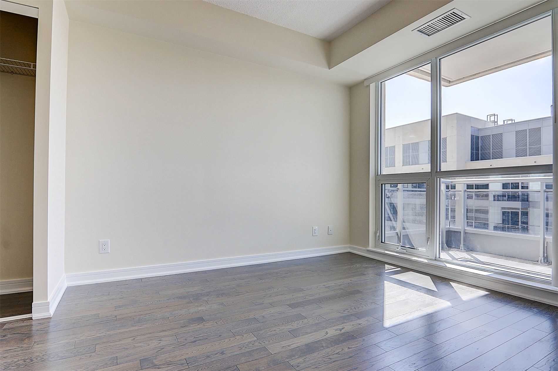 9205 Yonge St, #1111