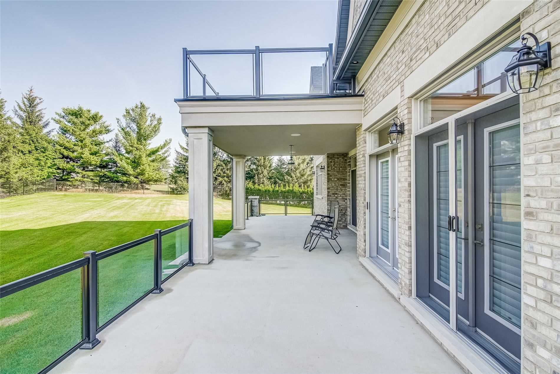 42 Winterlude Crt