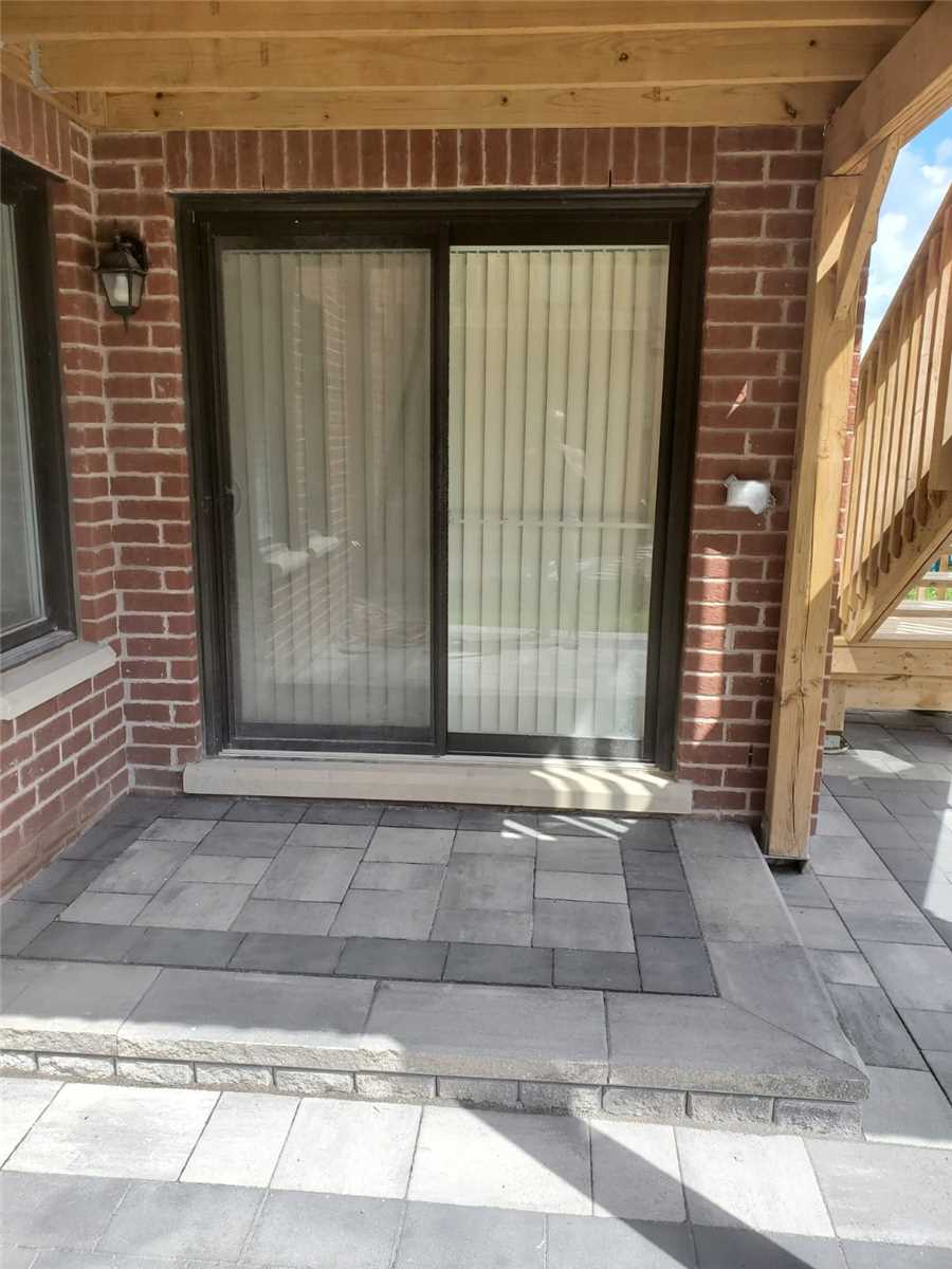 132 Meadow Vista Cres