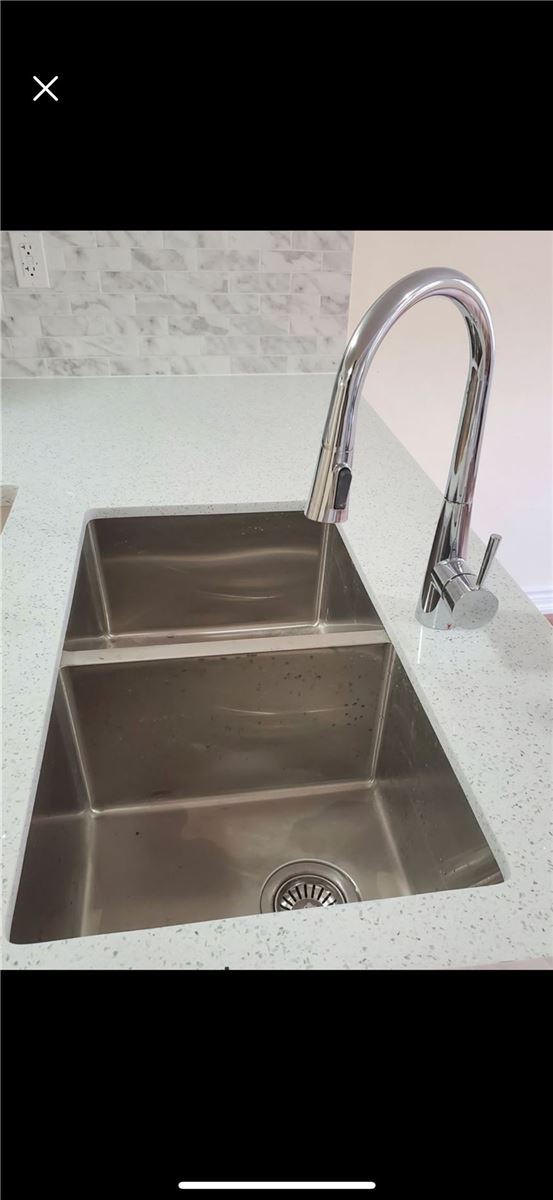 132 Meadow Vista Cres