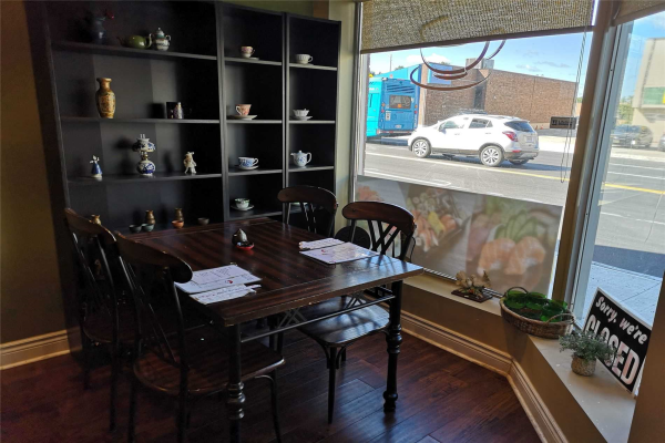 15263 Yonge St, Aurora