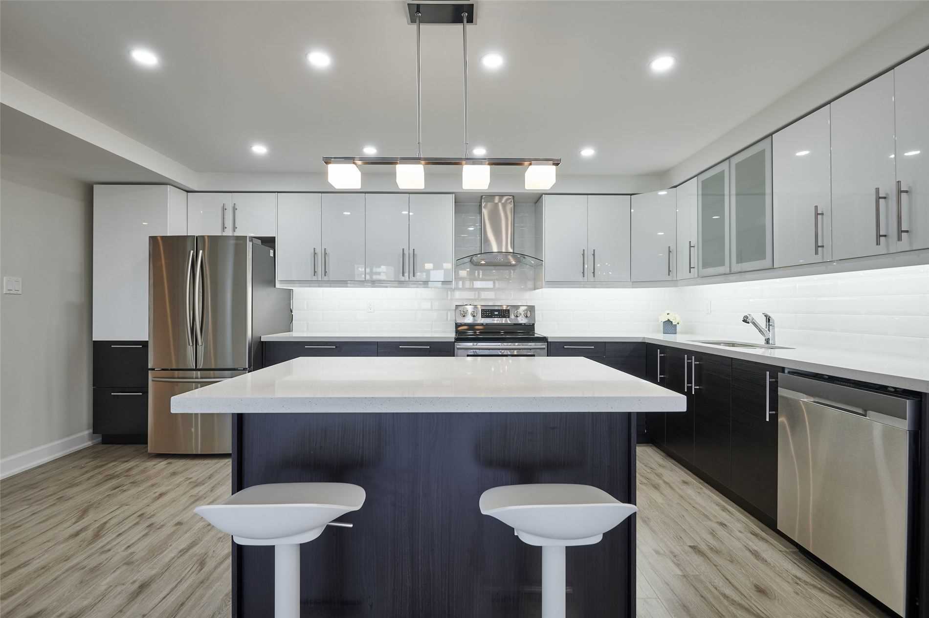 20 Baif Blvd, #607