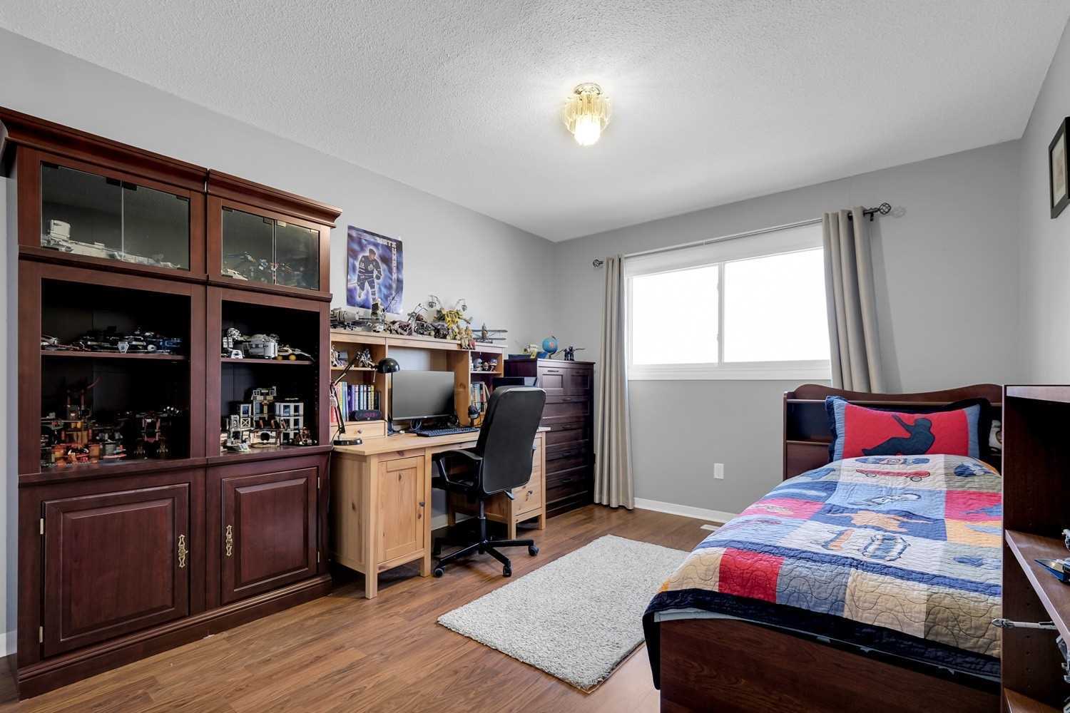 784 Hill Gate
