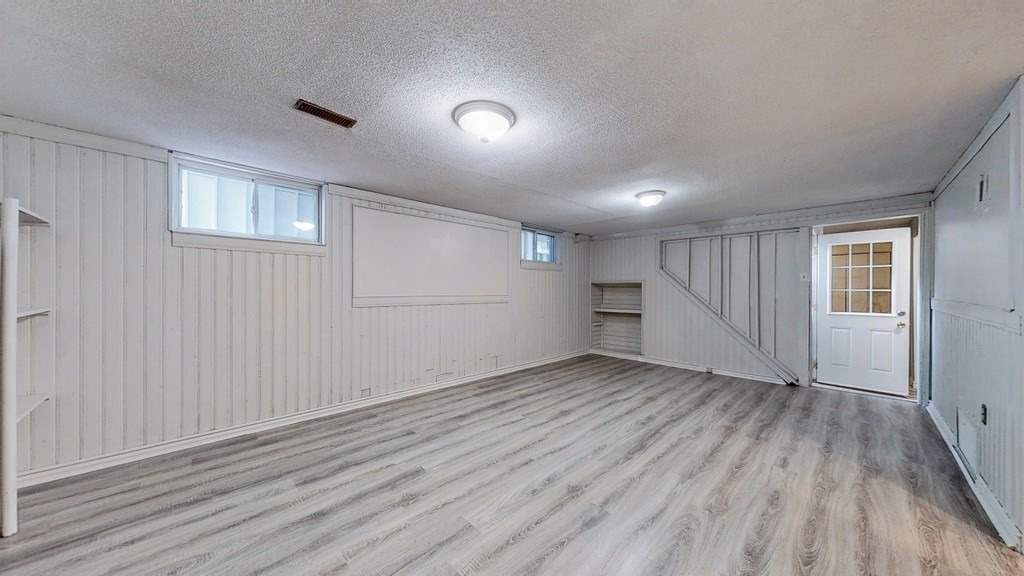 105 Aurora Heights Dr