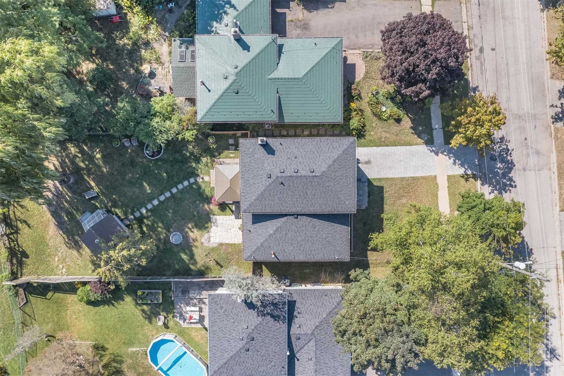 39 Maple Ave W