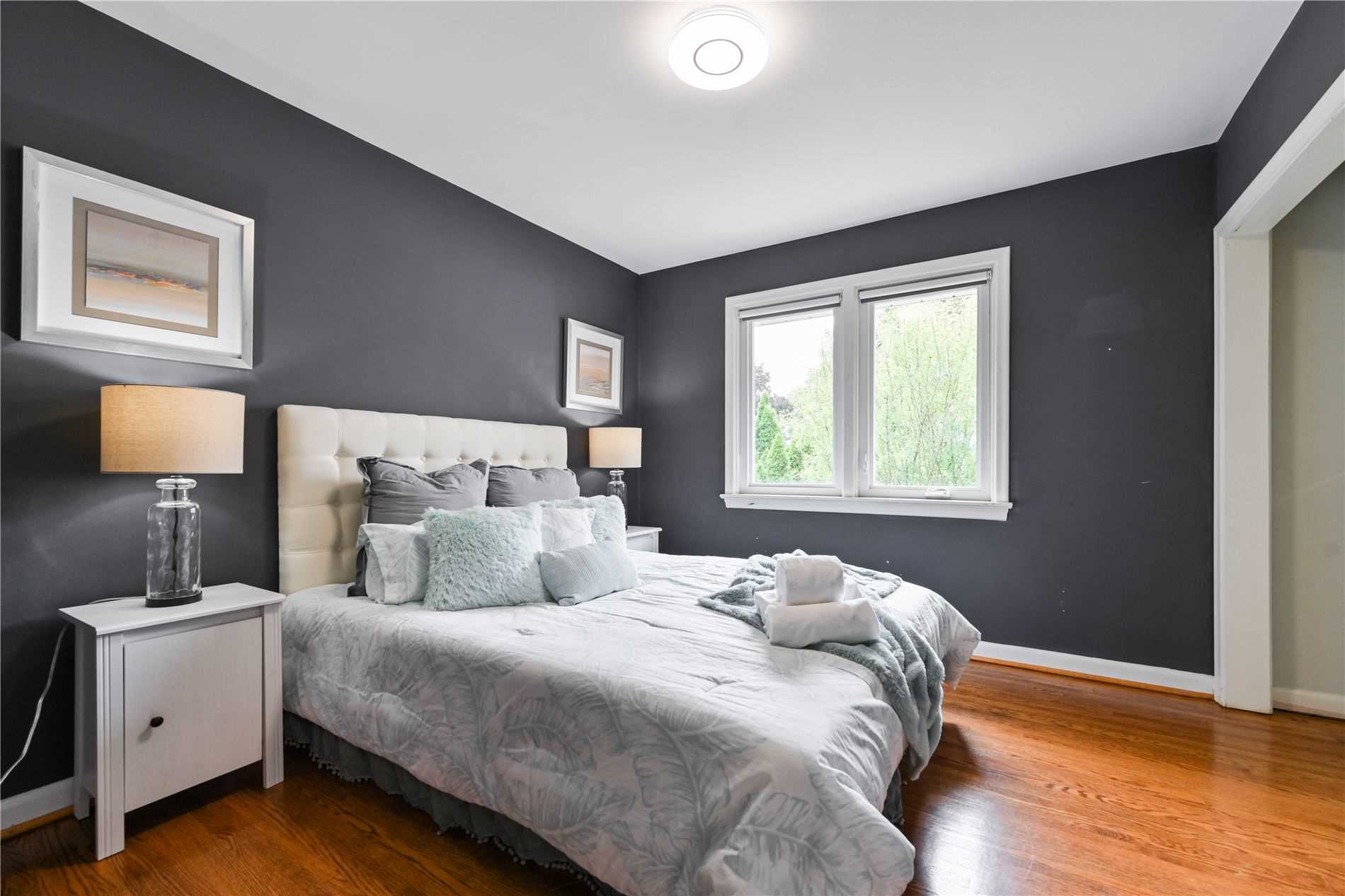 16 Cavalier Cres