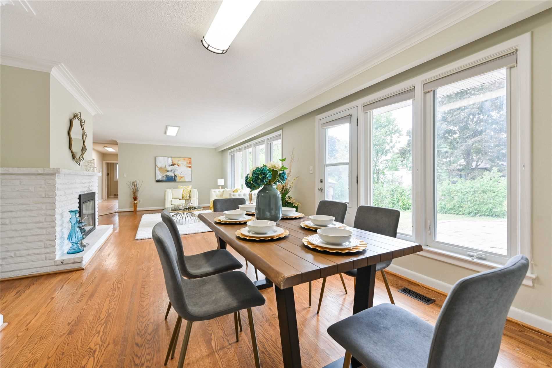 16 Cavalier Cres