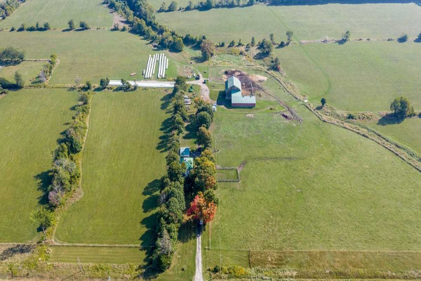 5107 Yonge St, Innisfil