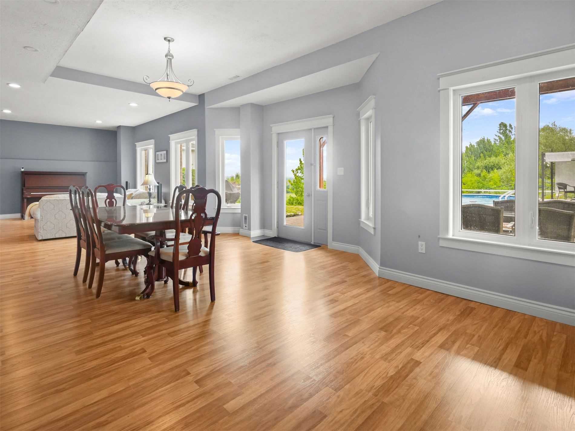 31 Grandview Crescent