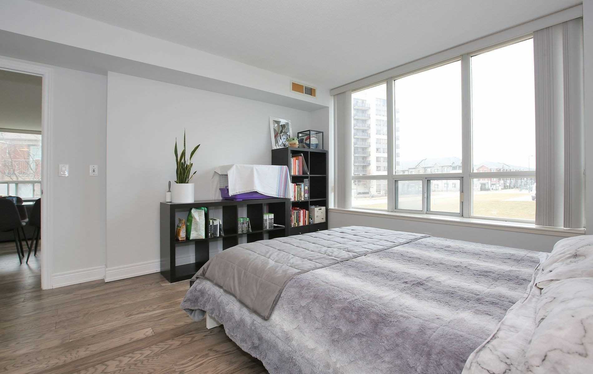 48 Suncrest Blvd, #206