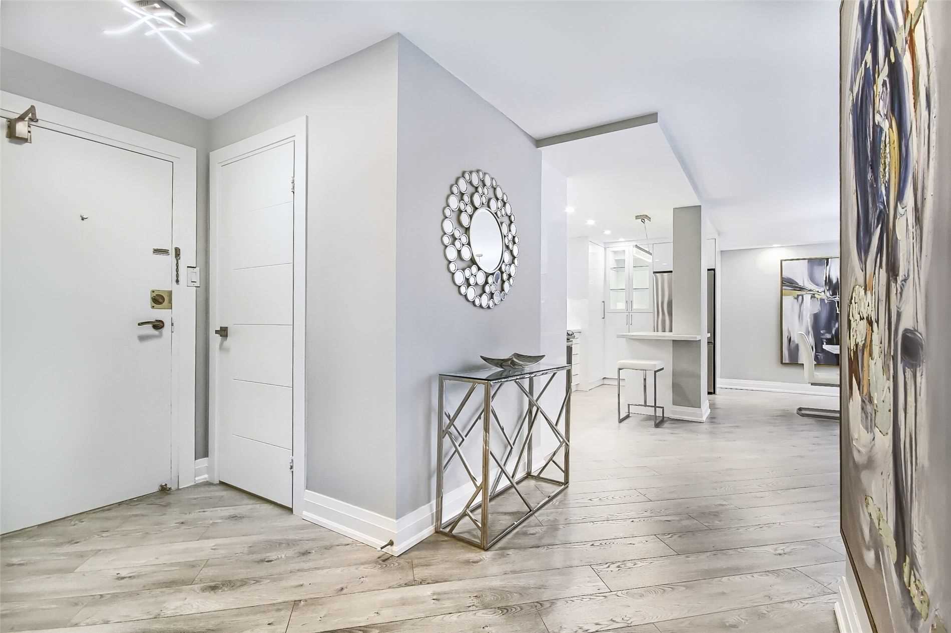 50 Inverlochy Blvd, #1006