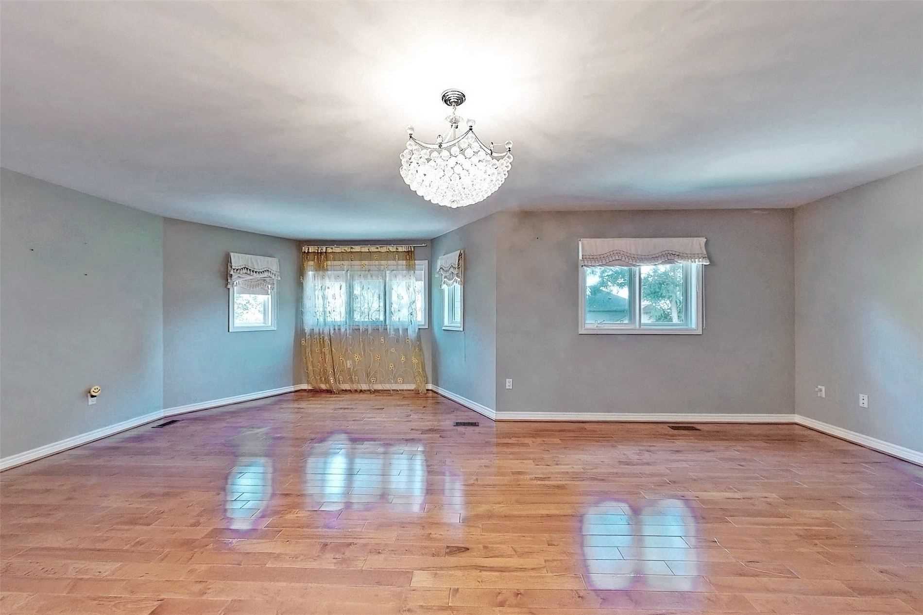 57 Cassandra Crescent