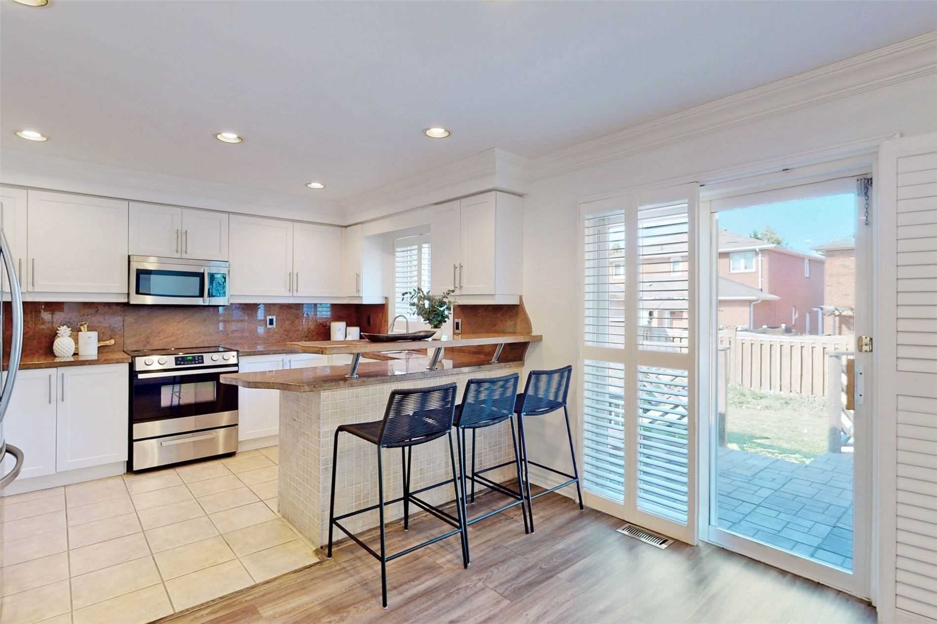 38 Roughley St