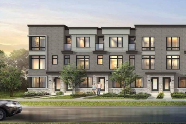 12025 Yonge St, Richmond Hill