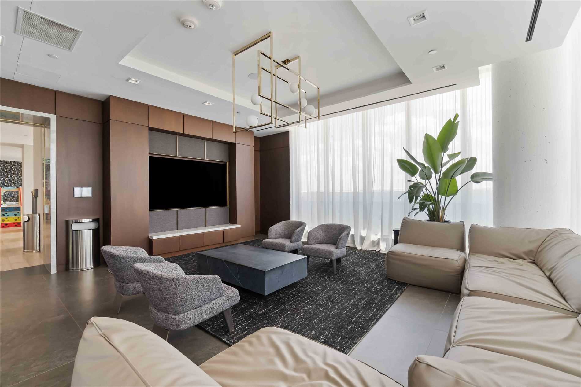 950 Portage Parkway, #4701