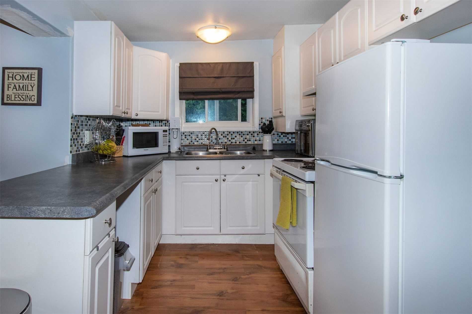 711 Innisfil Beach Rd