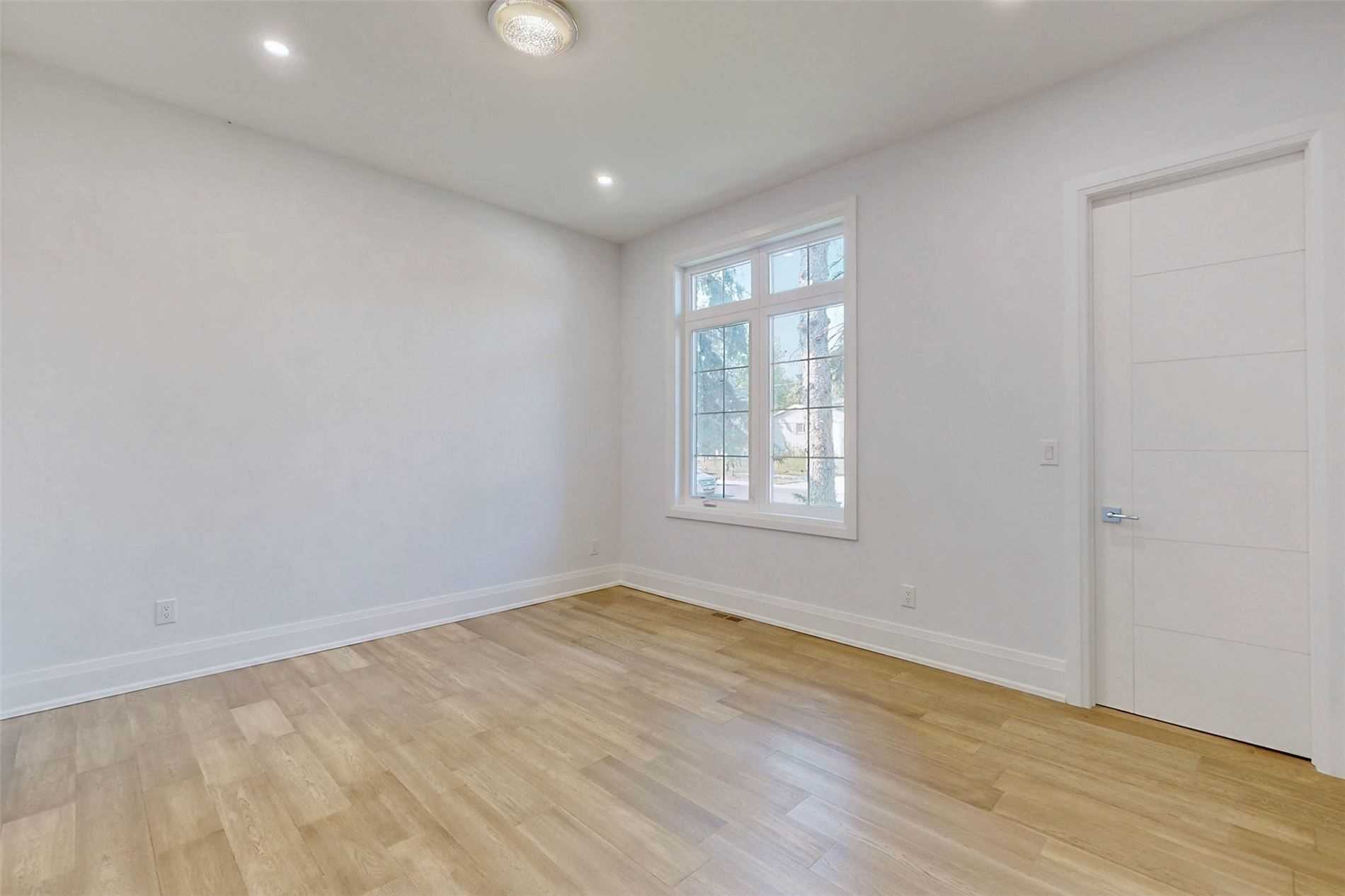 147 Royal Orchard Boulevard