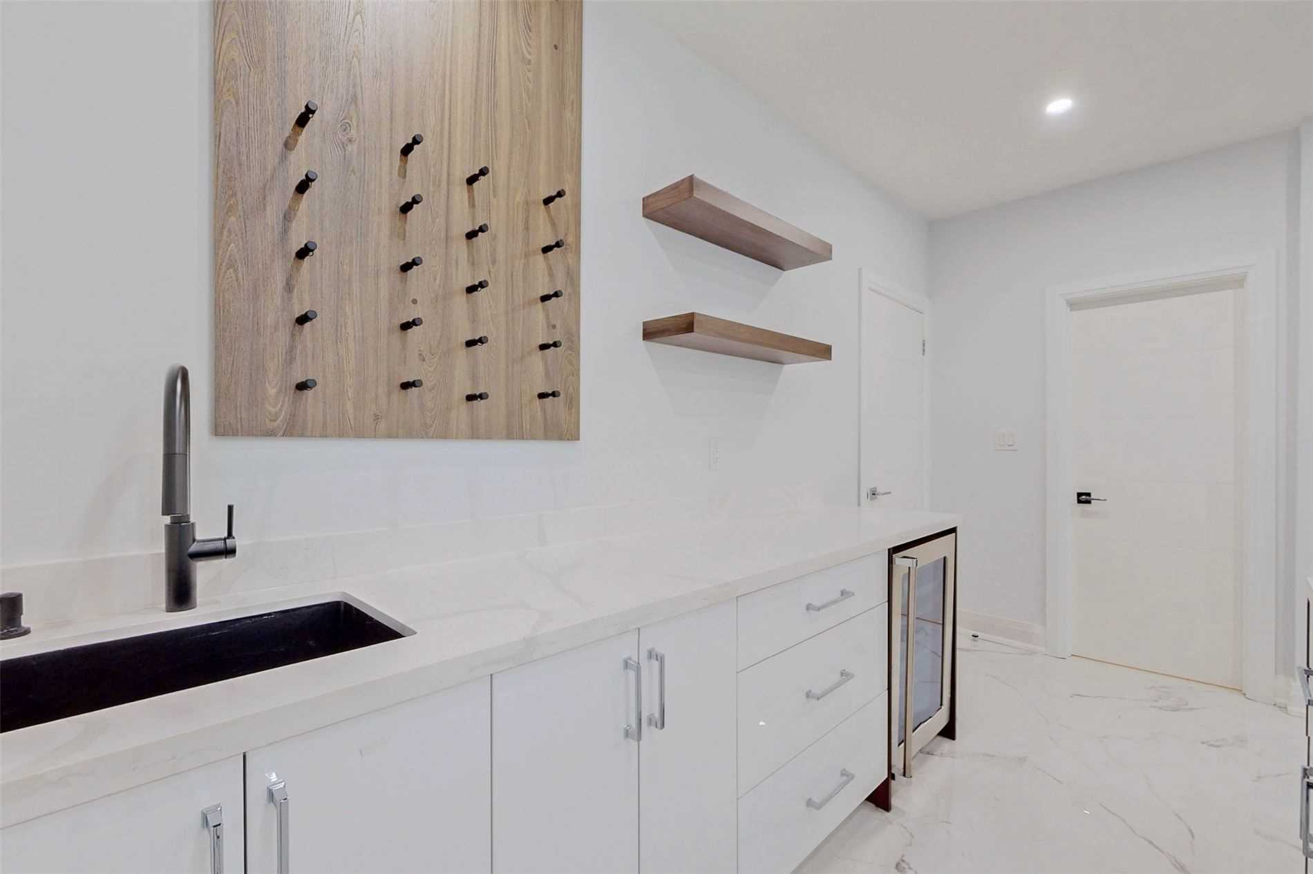147 Royal Orchard Boulevard