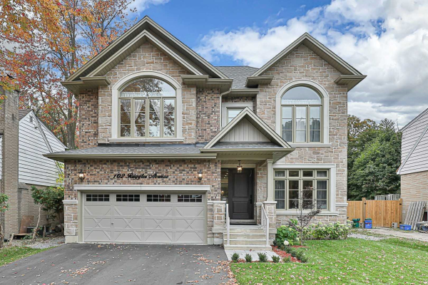 102 Ruggles Ave, Richmond Hill