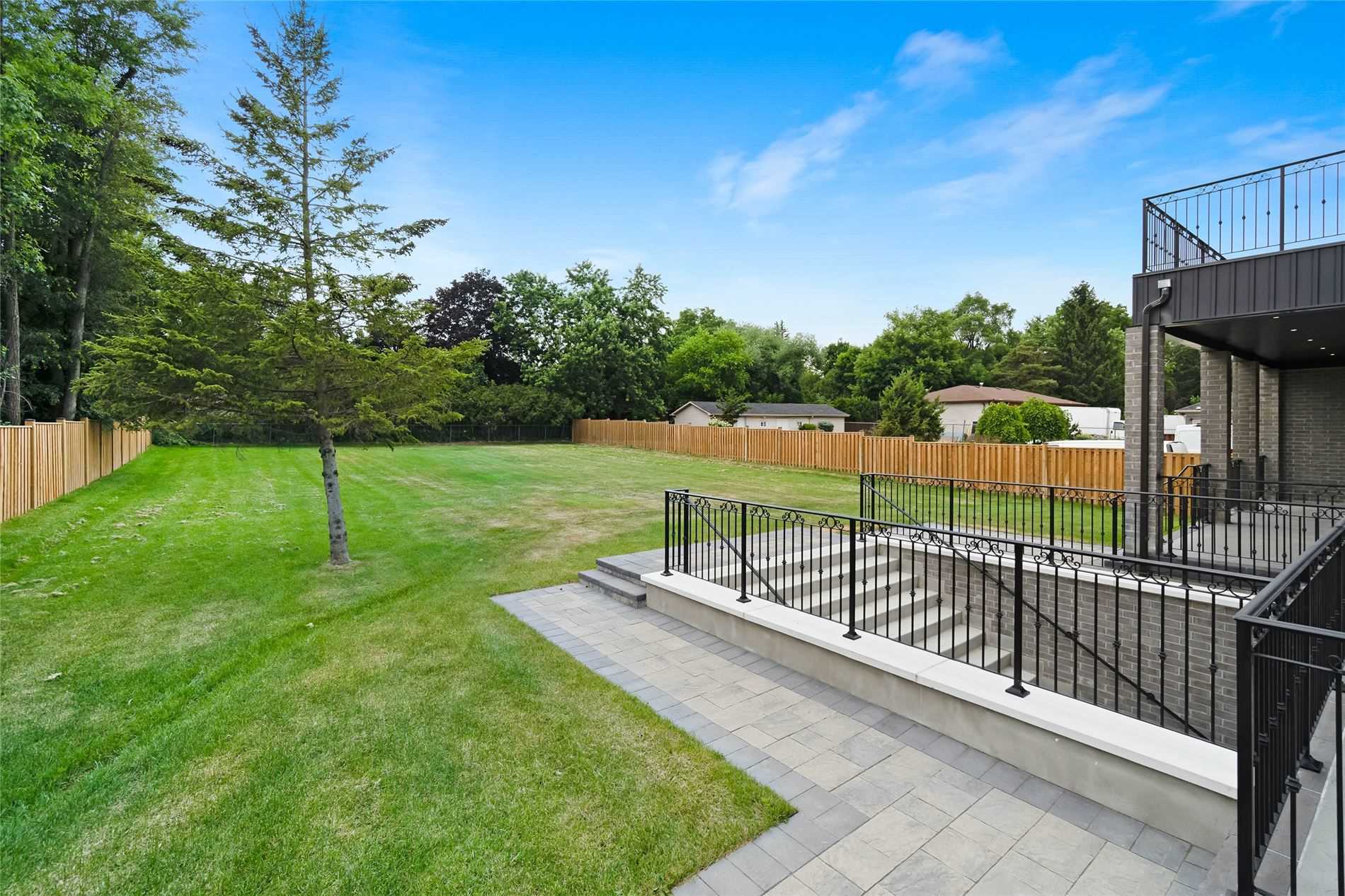 70 Langstaff Rd W