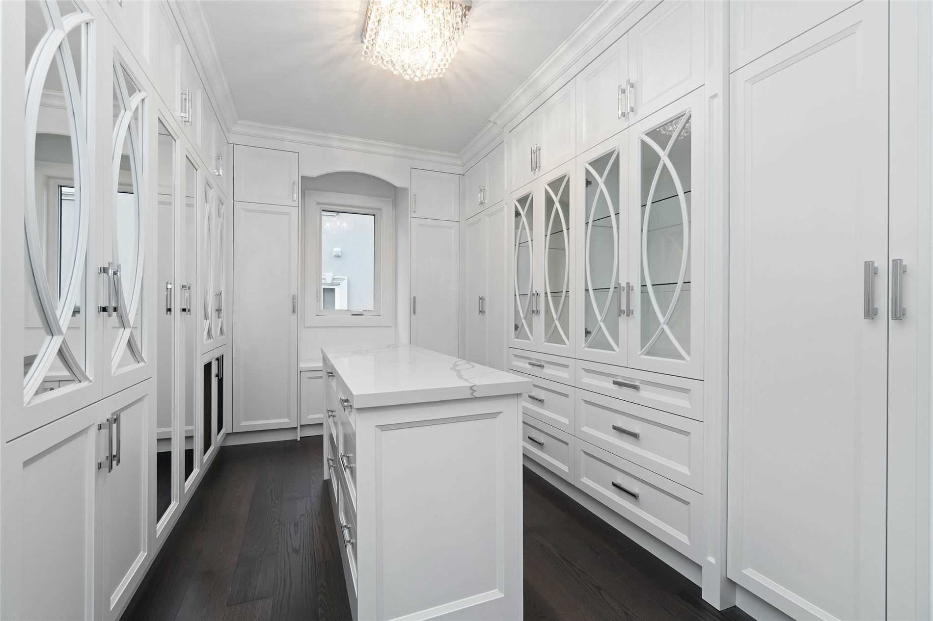 70 Langstaff Rd W