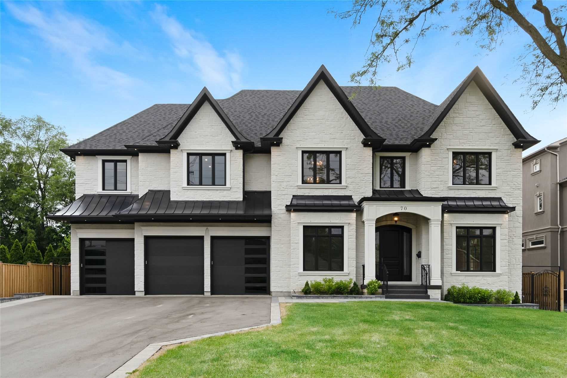 70 Langstaff Rd W