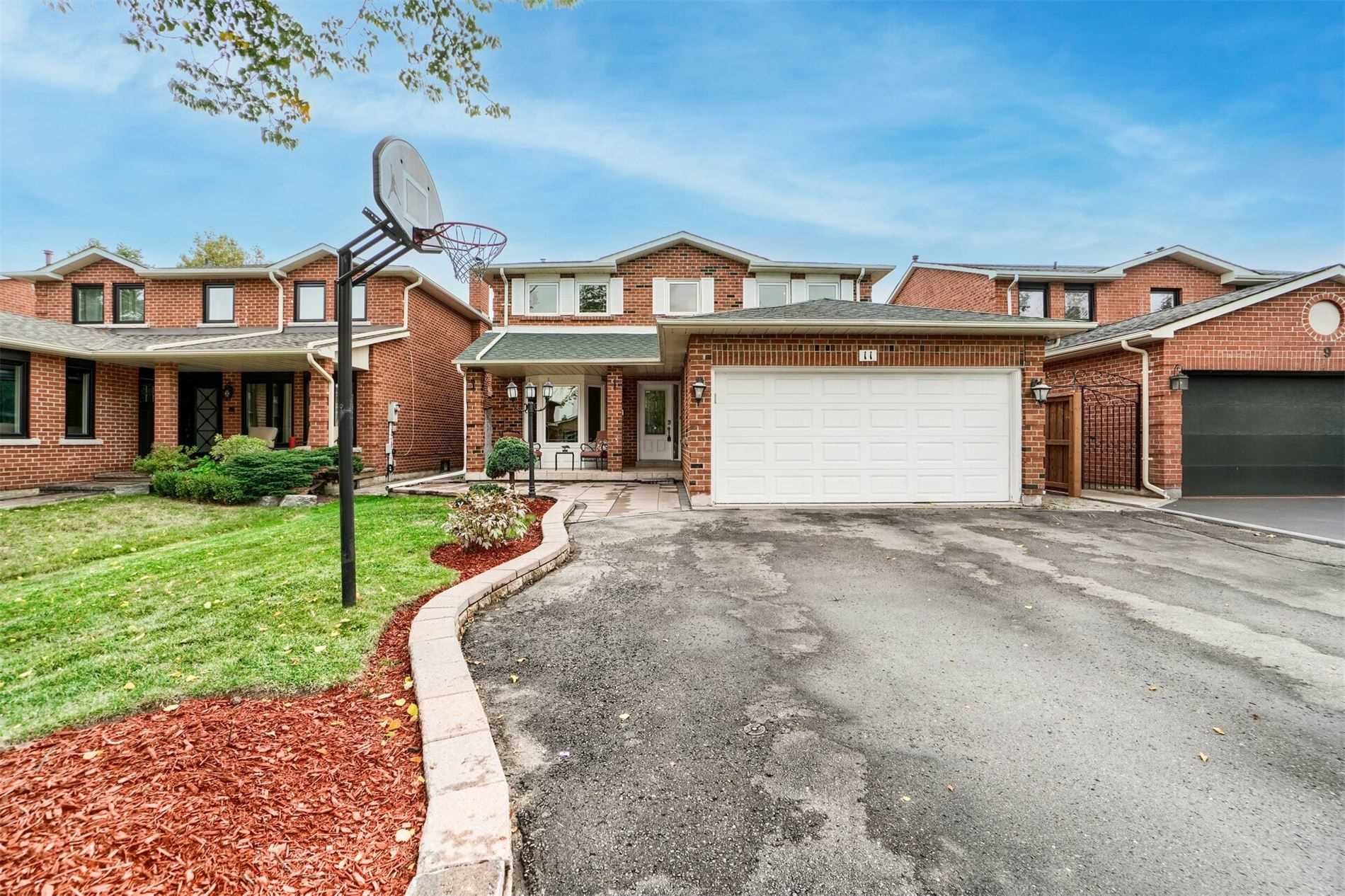 11 Mathewson St