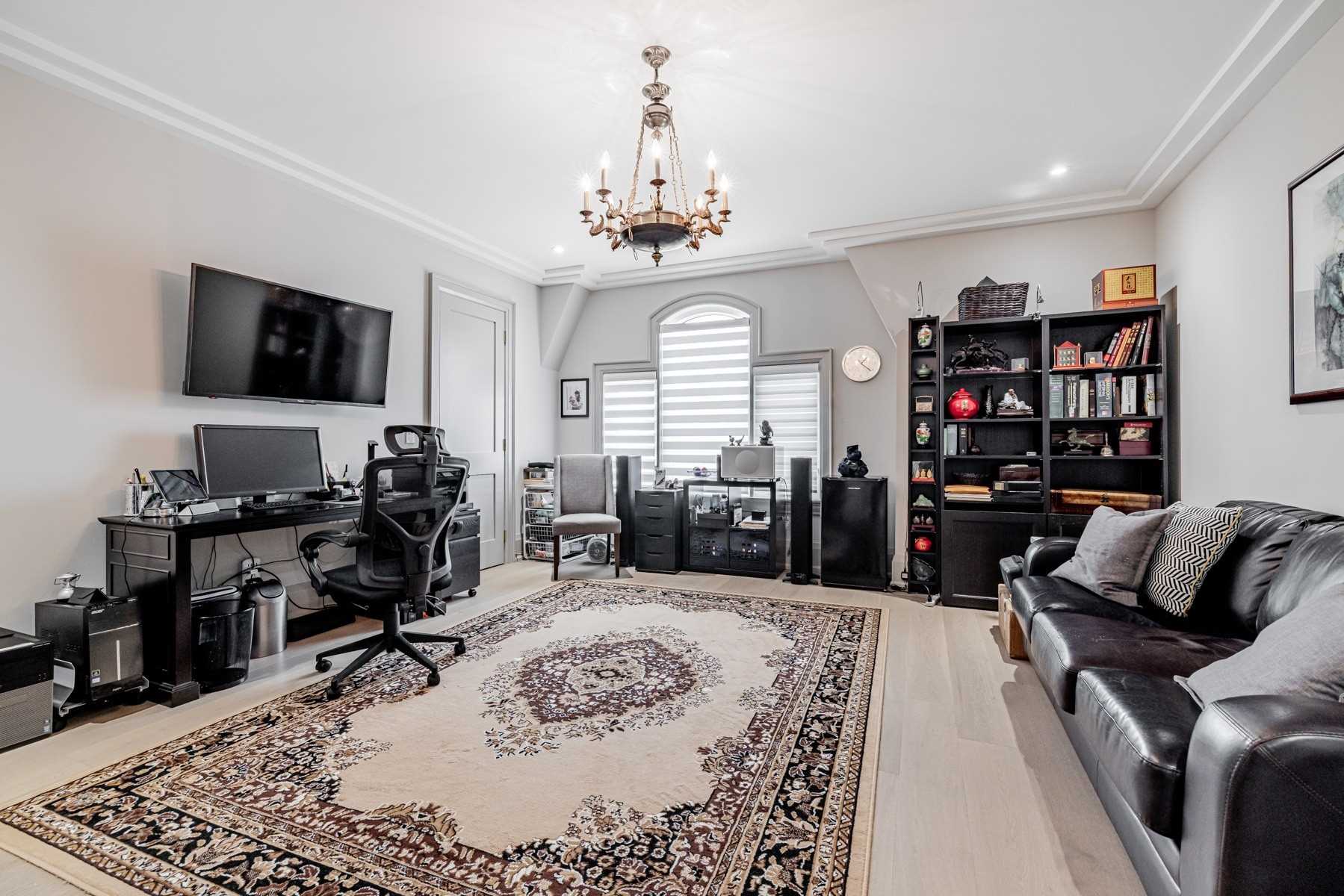 38 Dunn Dr