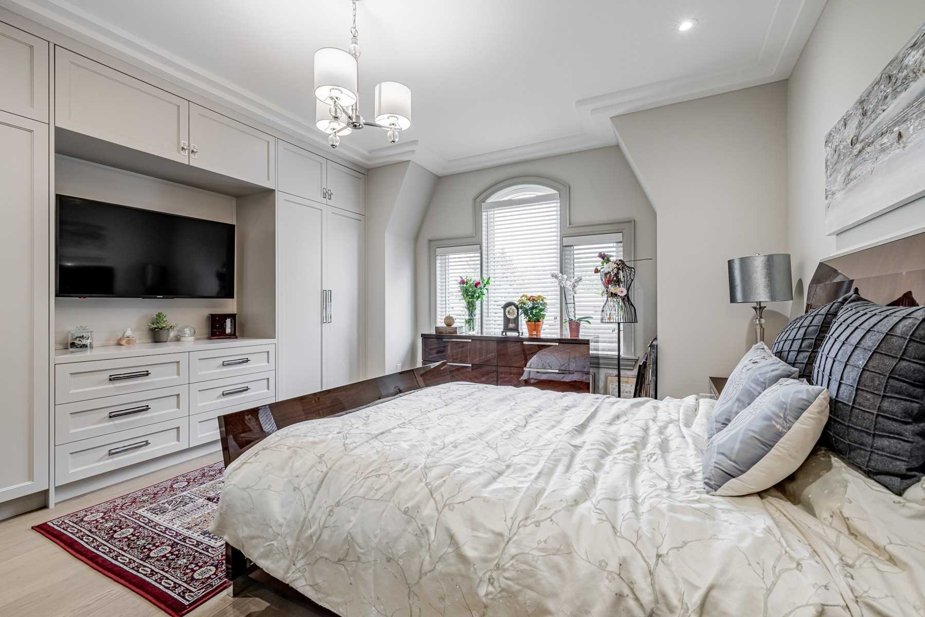 38 Dunn Dr