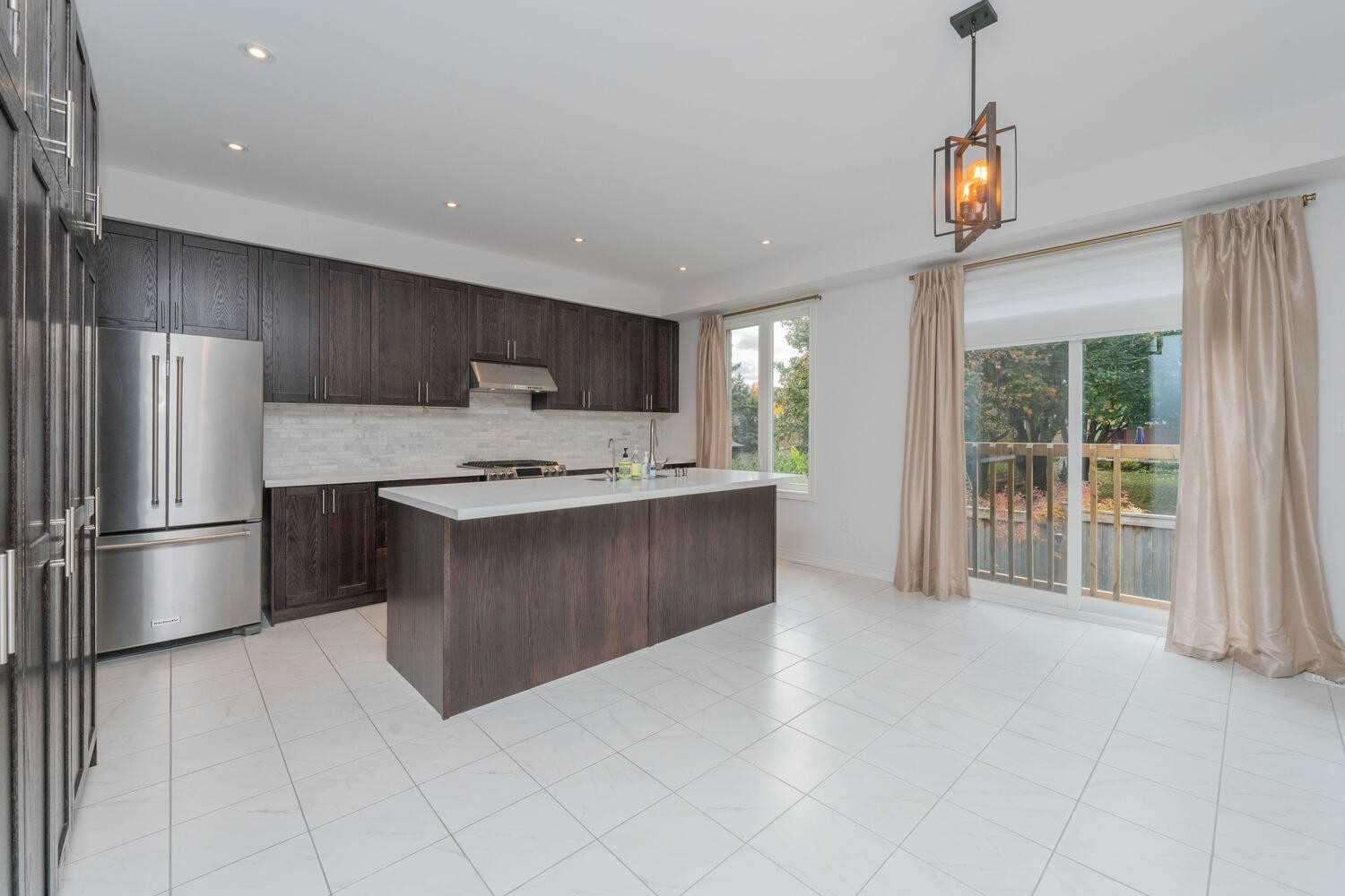 48 Robb Thompson Rd