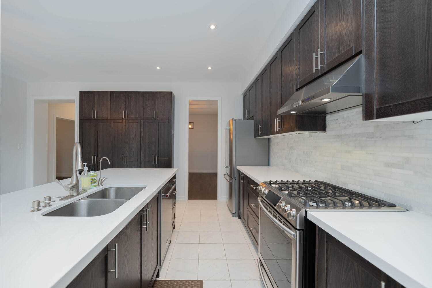 48 Robb Thompson Rd