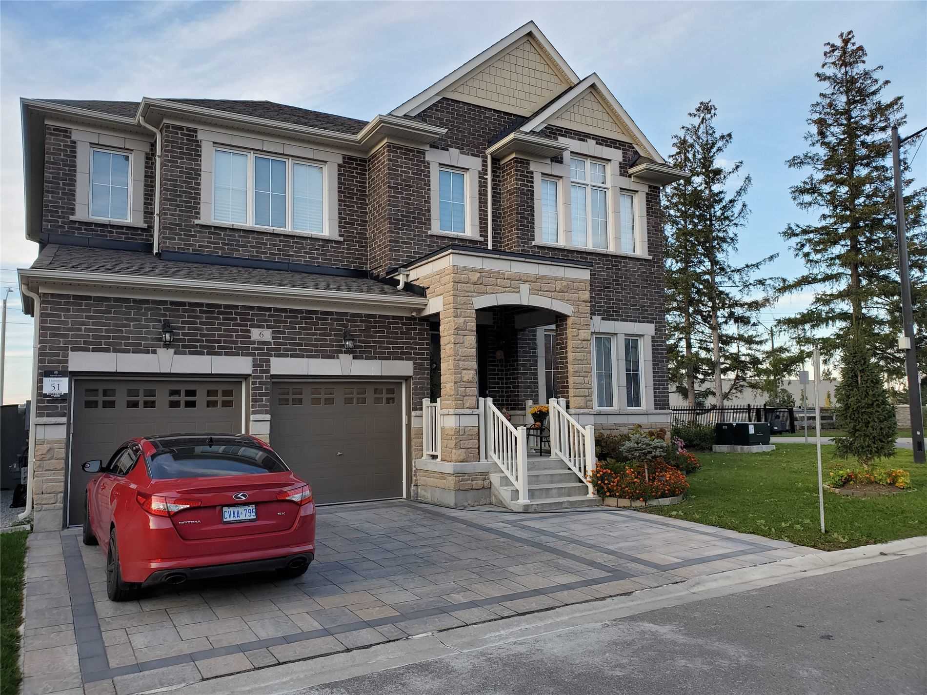 6 Ken Sinclair Crescent