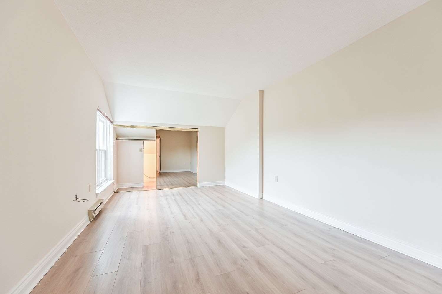 100 Anna Russell Way, #Ph19