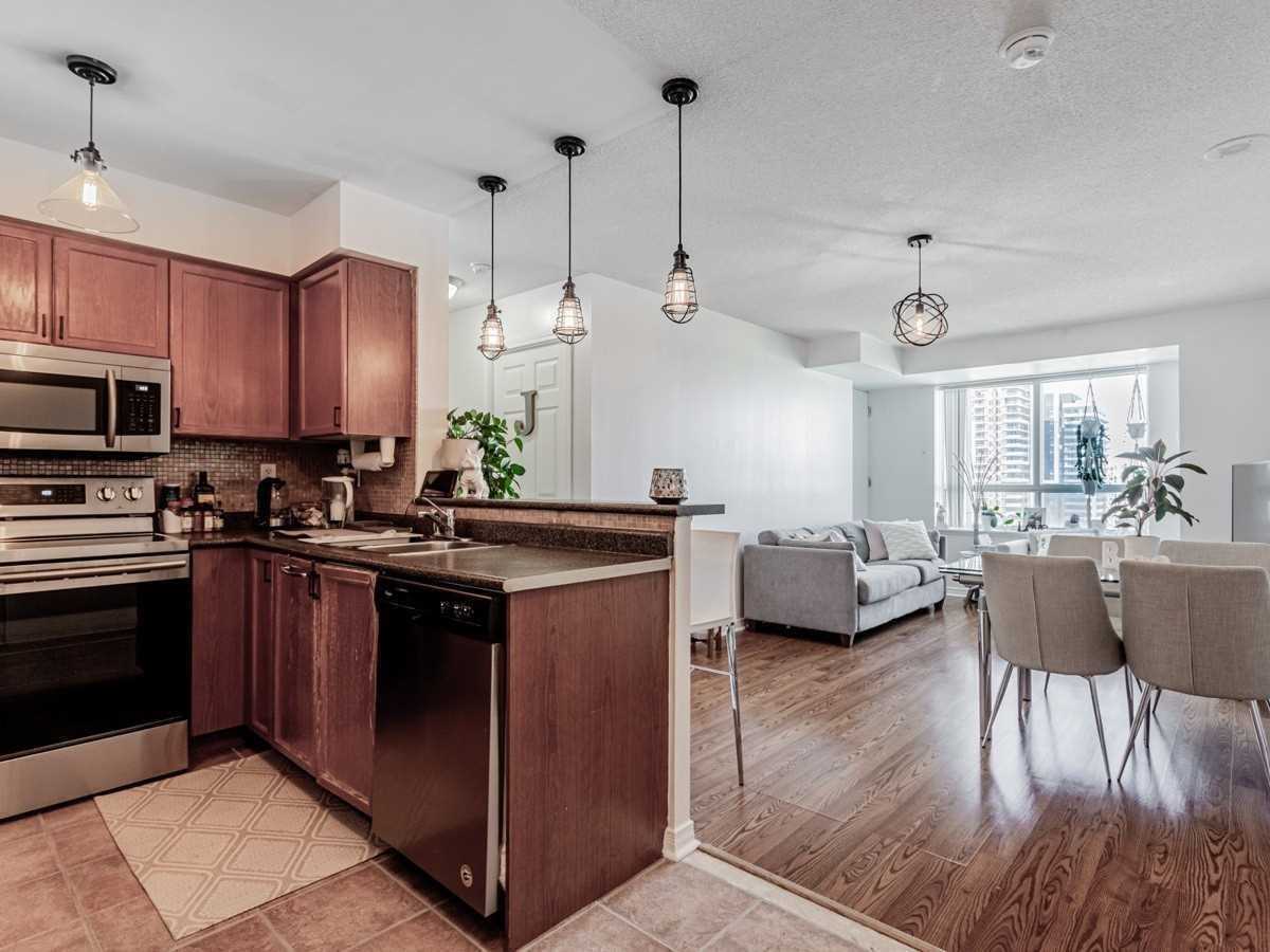 39 Oneida Crescent, #1115