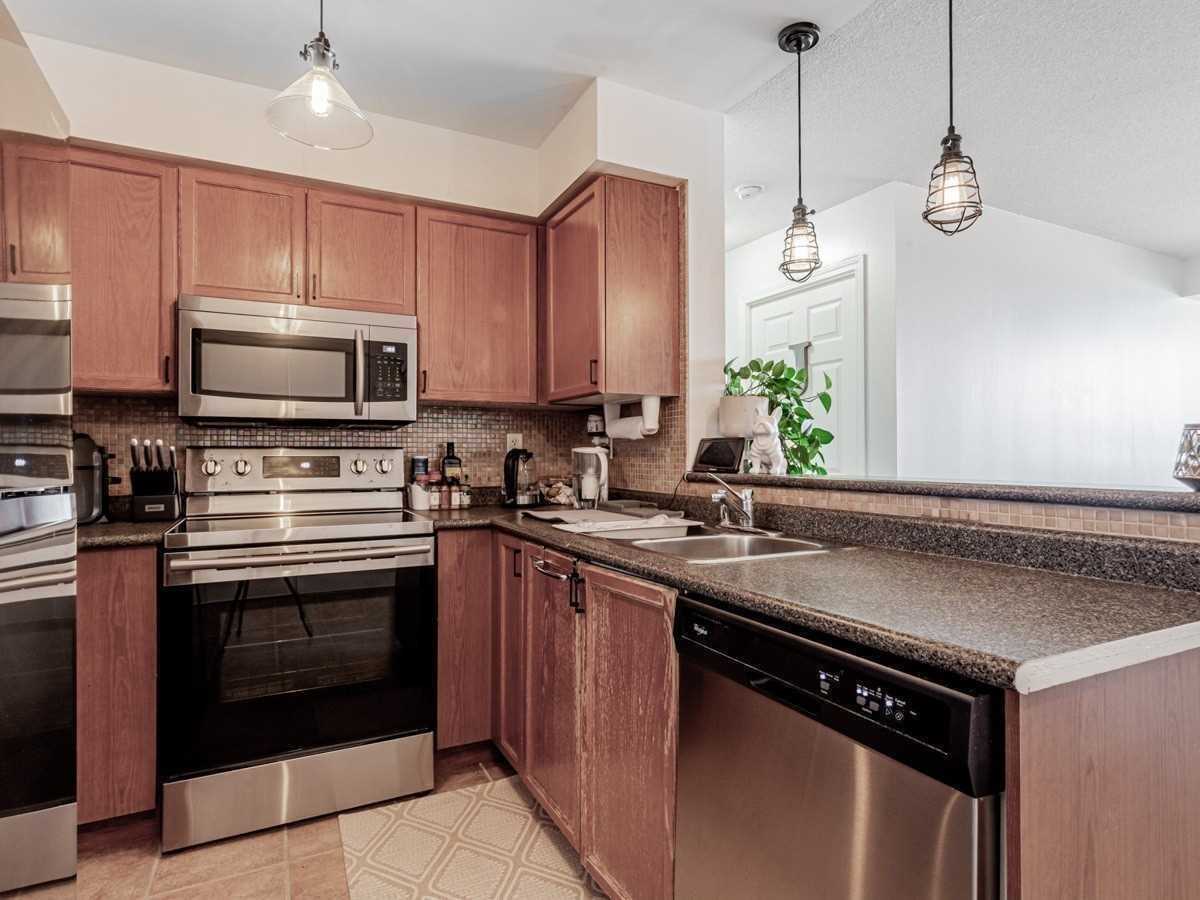 39 Oneida Crescent, #1115